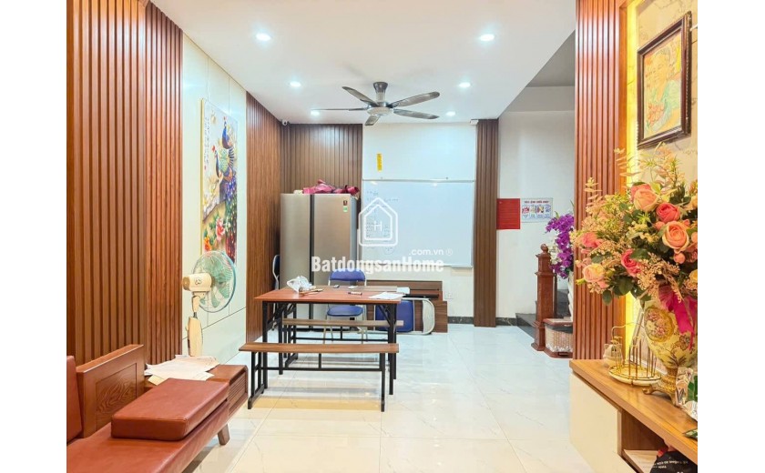 NHÀ ĐẸP Ở LÊ ĐỨC THỌ – 6 TẦNG - LÔ GÓC – CÁCH PHỐ 20M – SỔ NỞ HẬU – NHÀ MỚI XÂY, CHỦ THIỆN TRÍ .